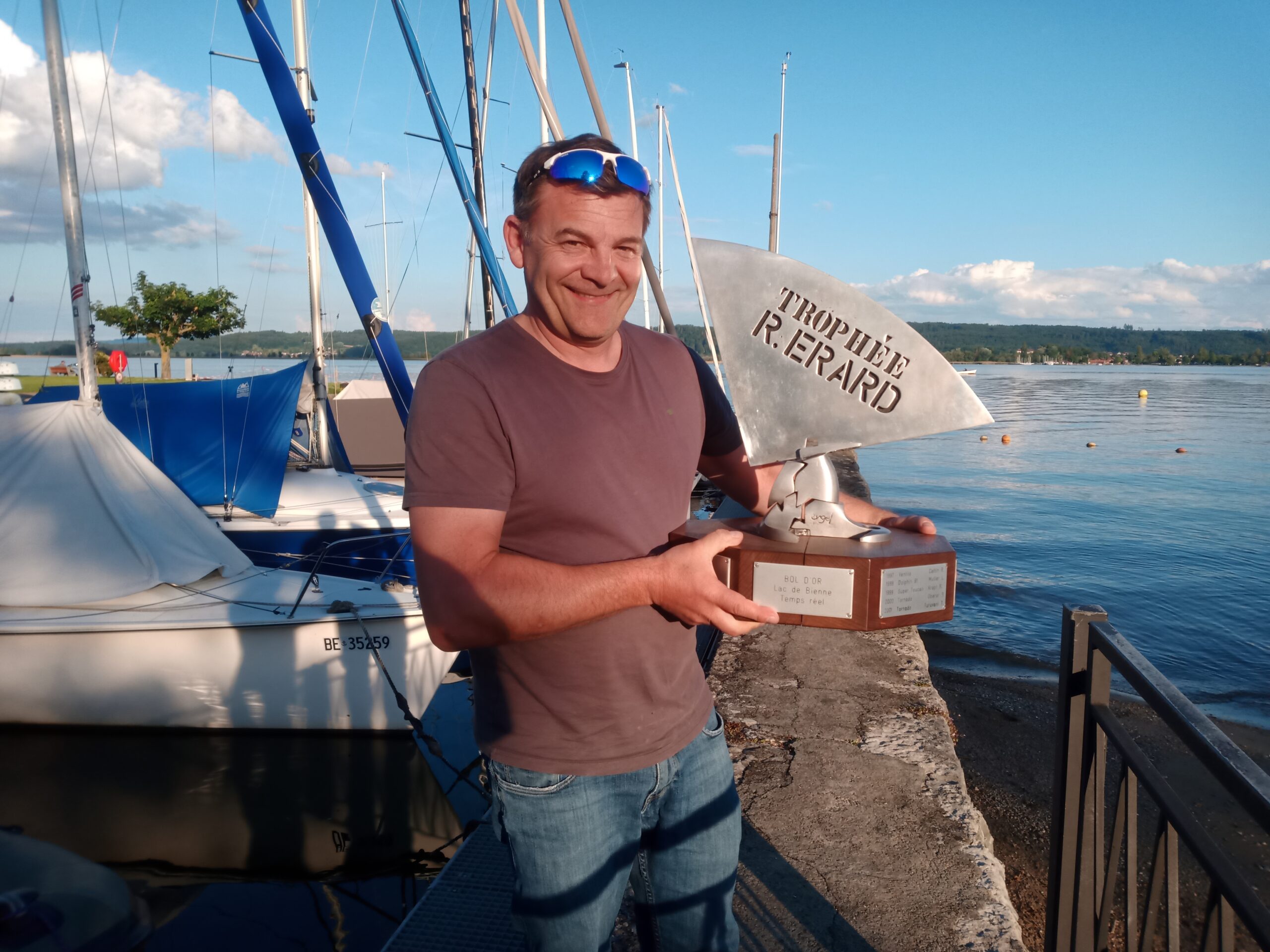 ESO ES remporte le Bol d'Or